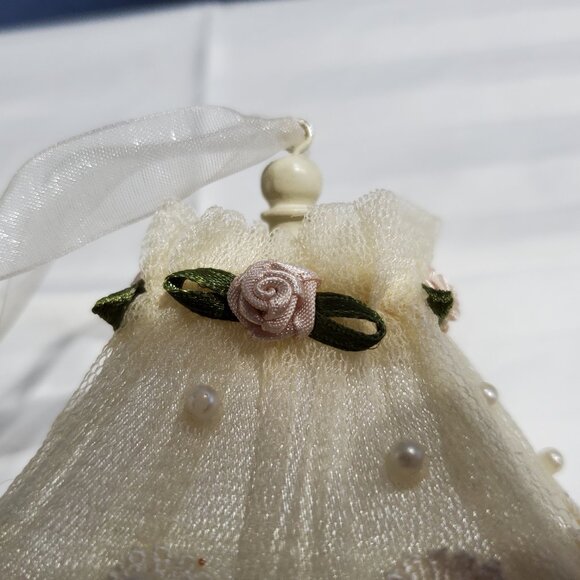 Southern Belle Hanging Ornament/Parasol Hanging Ornament with Lace & Pearls - Picture 11 of 11